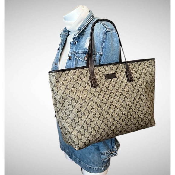 A313- ๐ฏ% authentic Gucci shoulder bag - Picture 2 of 16